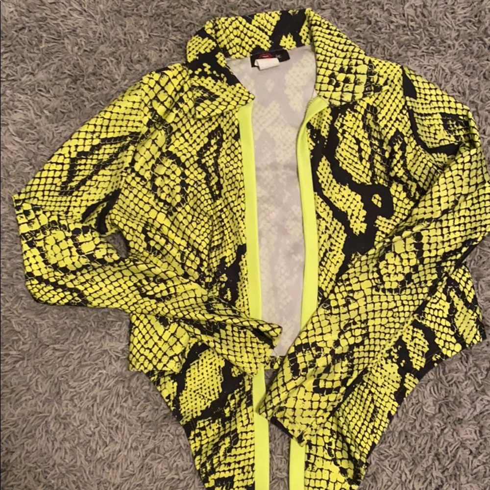 2 piece printed pants outfit